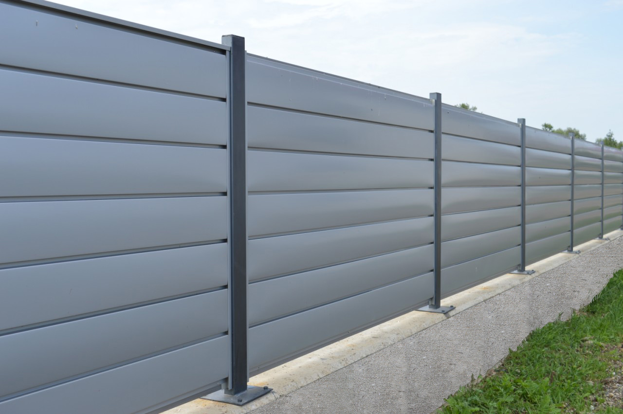 фото заборов и ворот