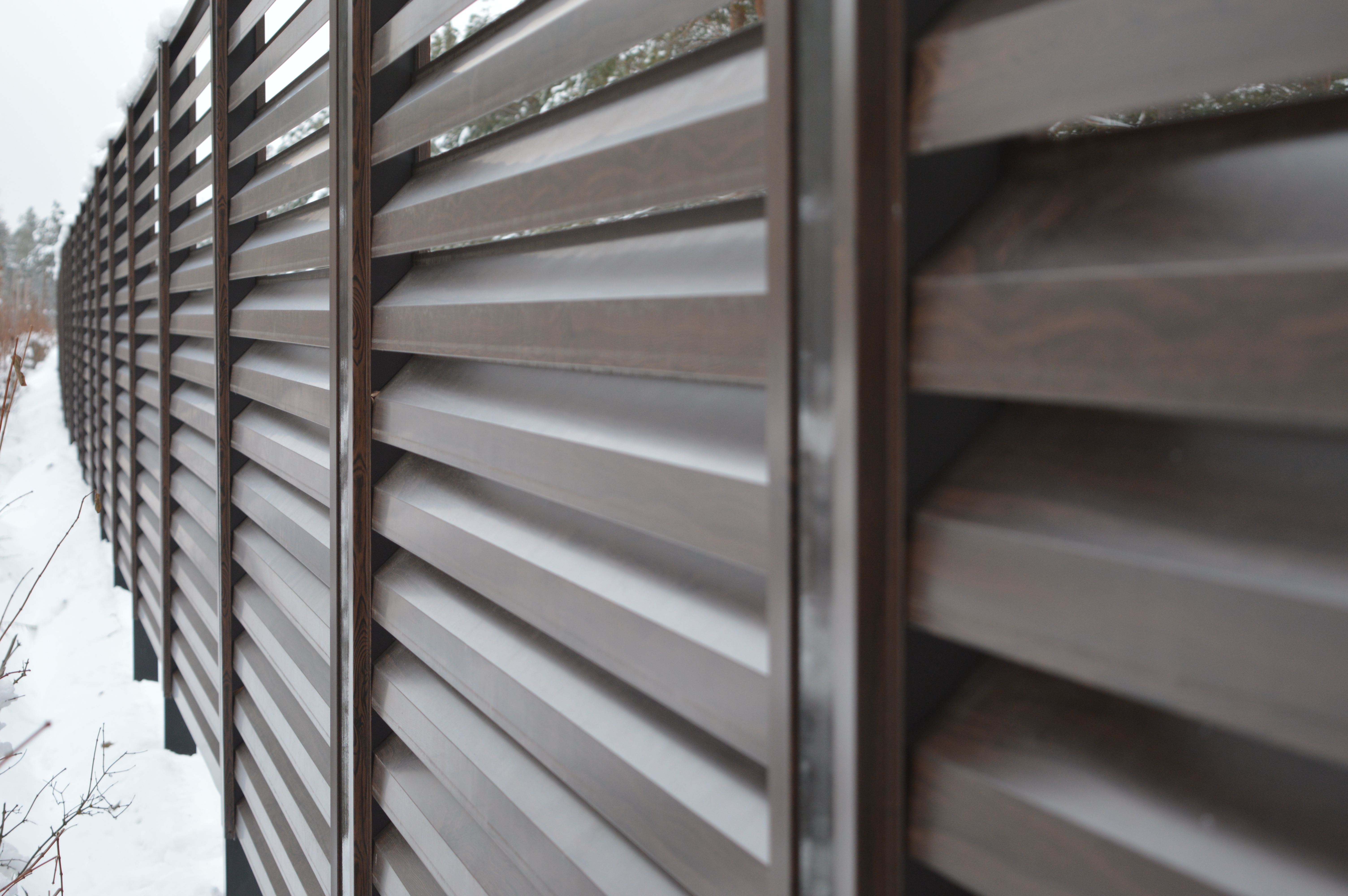 забор коттеджного городка