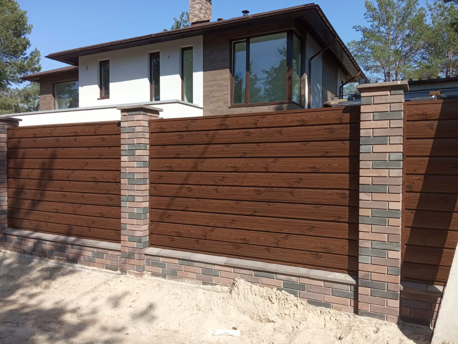 забор металлический