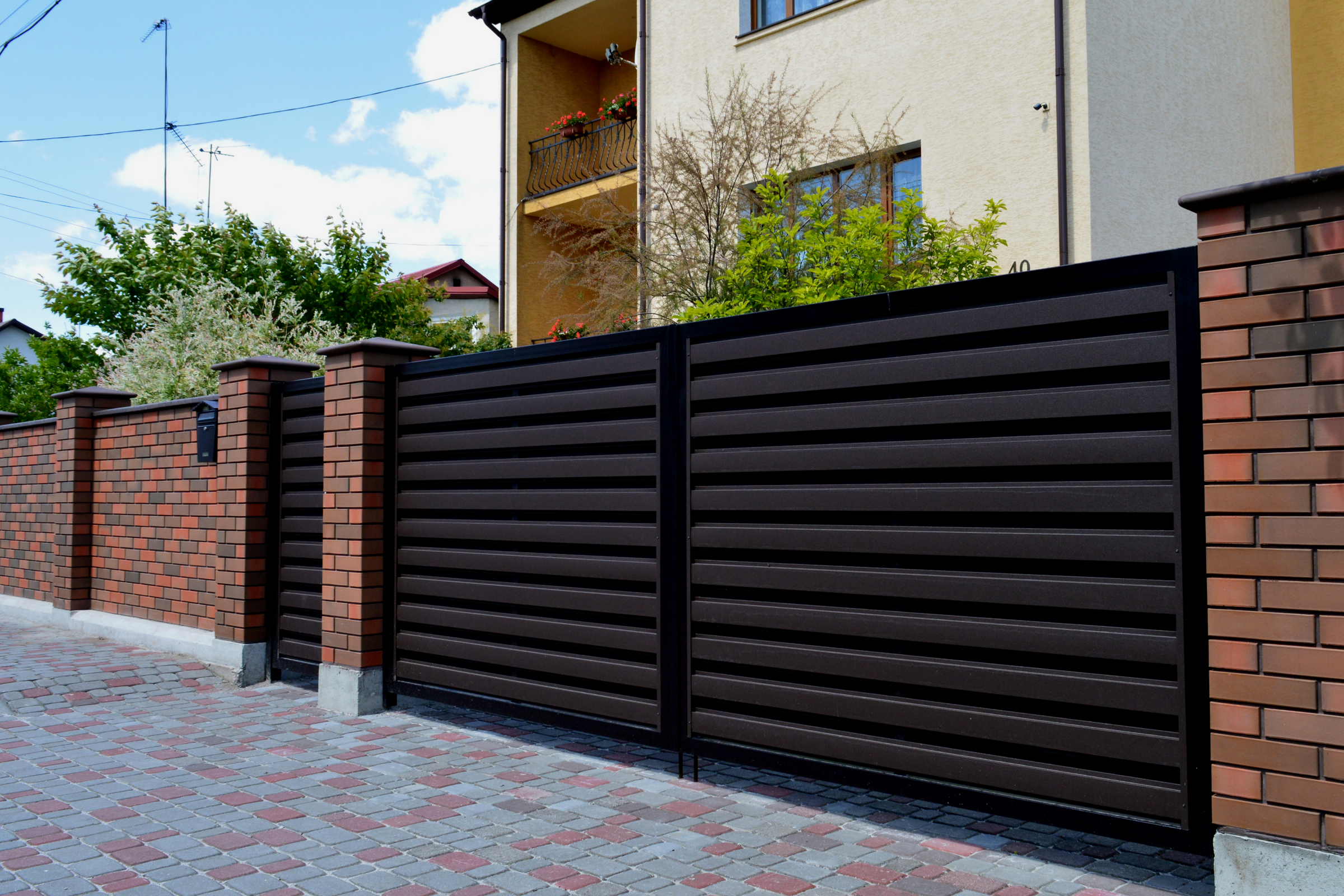 паркан для будинку